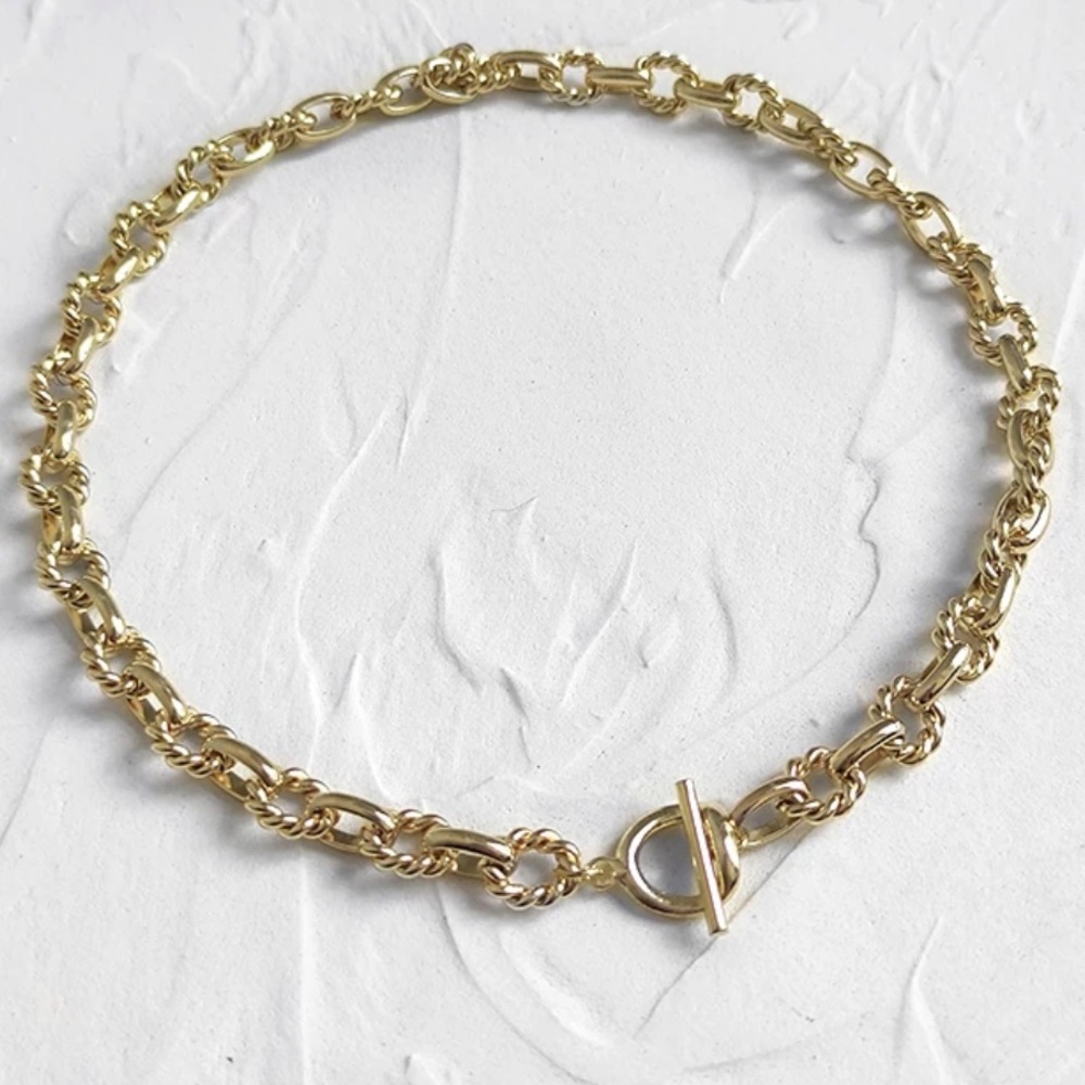 18K Gold Layered Chunky Punk Lock Choker Necklace - Picture 6 of 9
